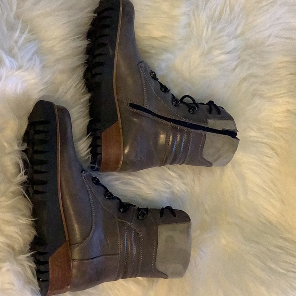 Manas Leather Combat Boot